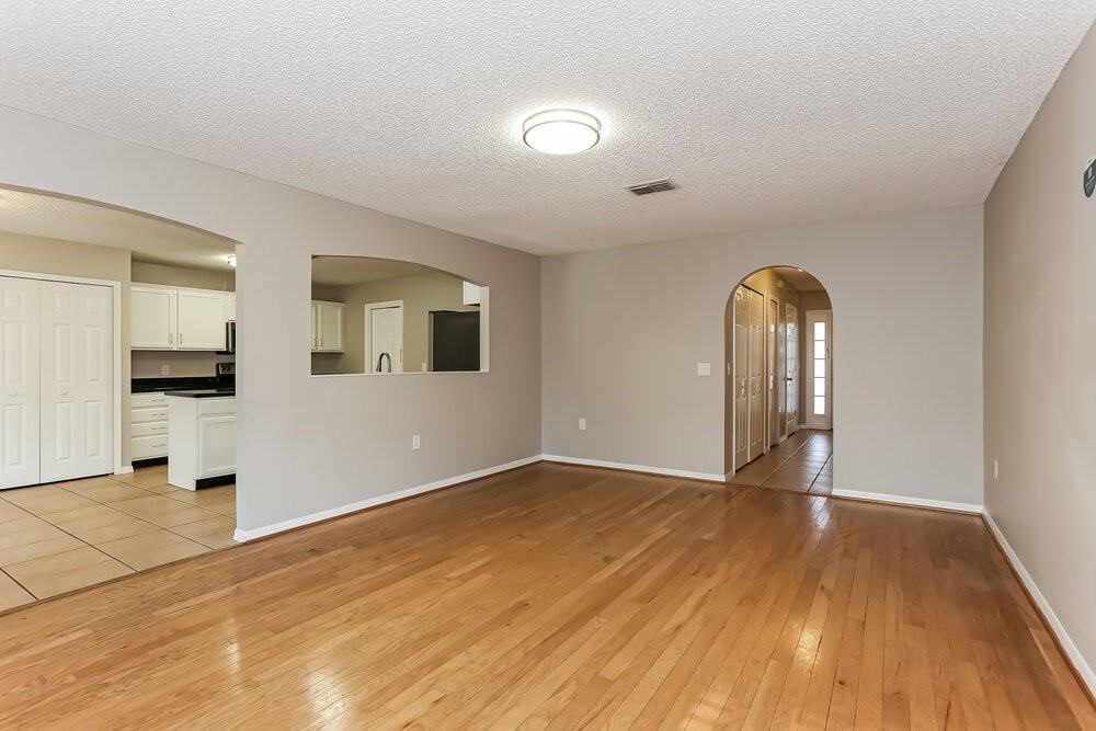 58 Reeding Ridge Dr W - Photo 5 of 17