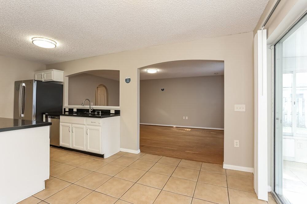 58 Reeding Ridge Dr W - Photo 6 of 17