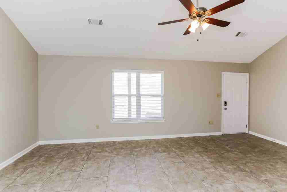 5305 Oak Court Cv N - Photo 3 of 16