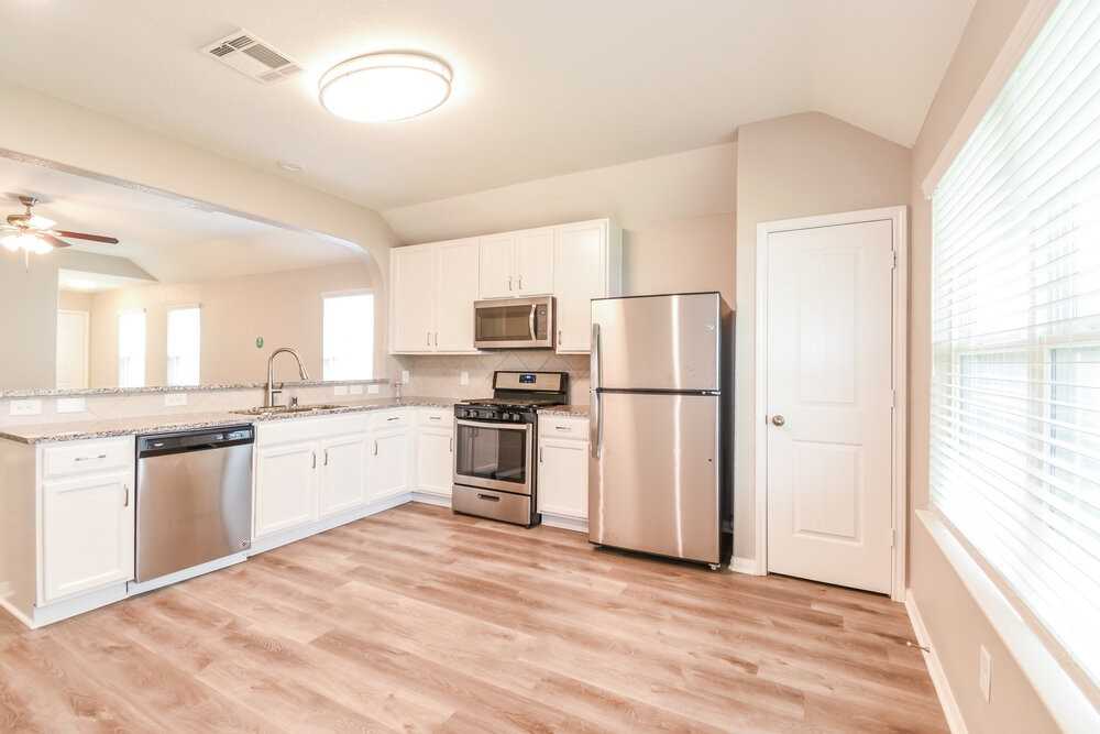 10339 Spruce Villa Trce - Photo 5 of 16