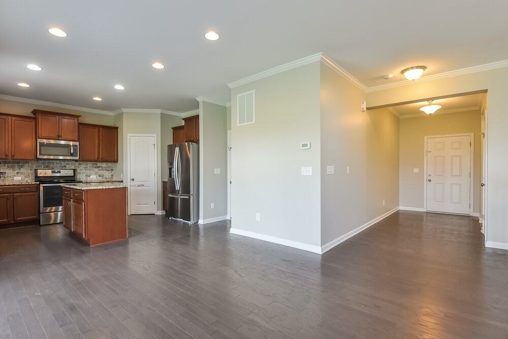 61 Chinaberry Dr - Photo 6 of 17