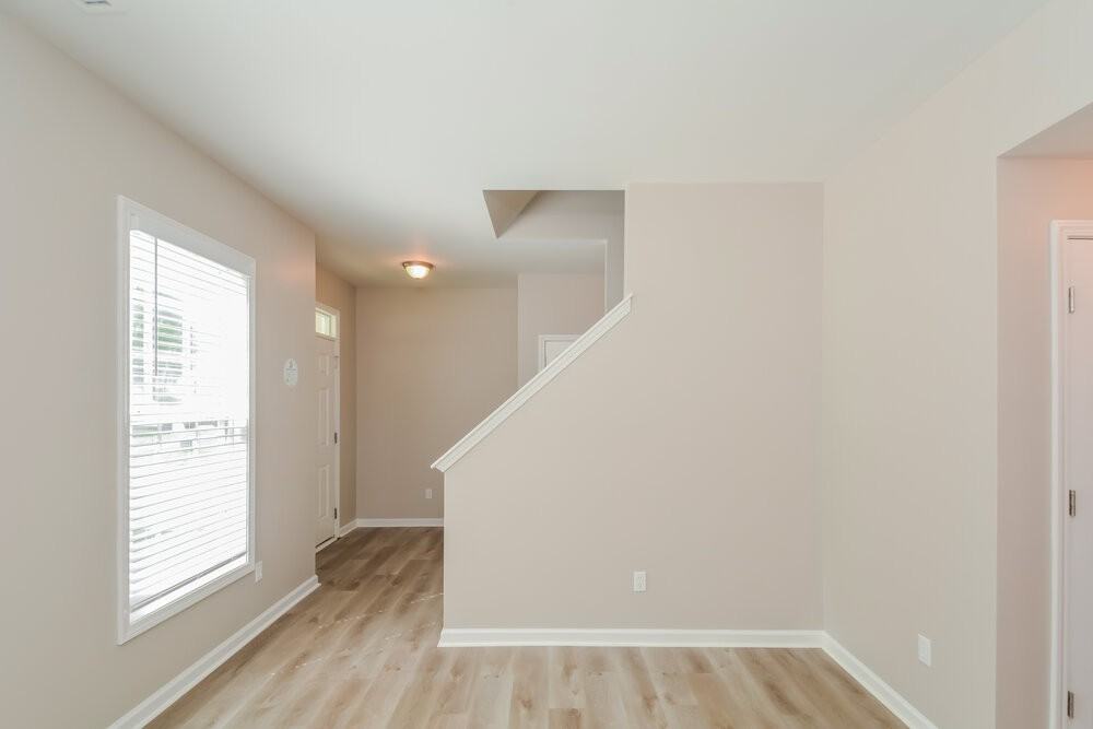 4005 Iverson St - Photo 5 of 17