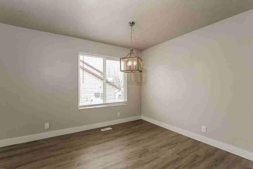 76 W Stauffer Ln - Photo 5 of 17