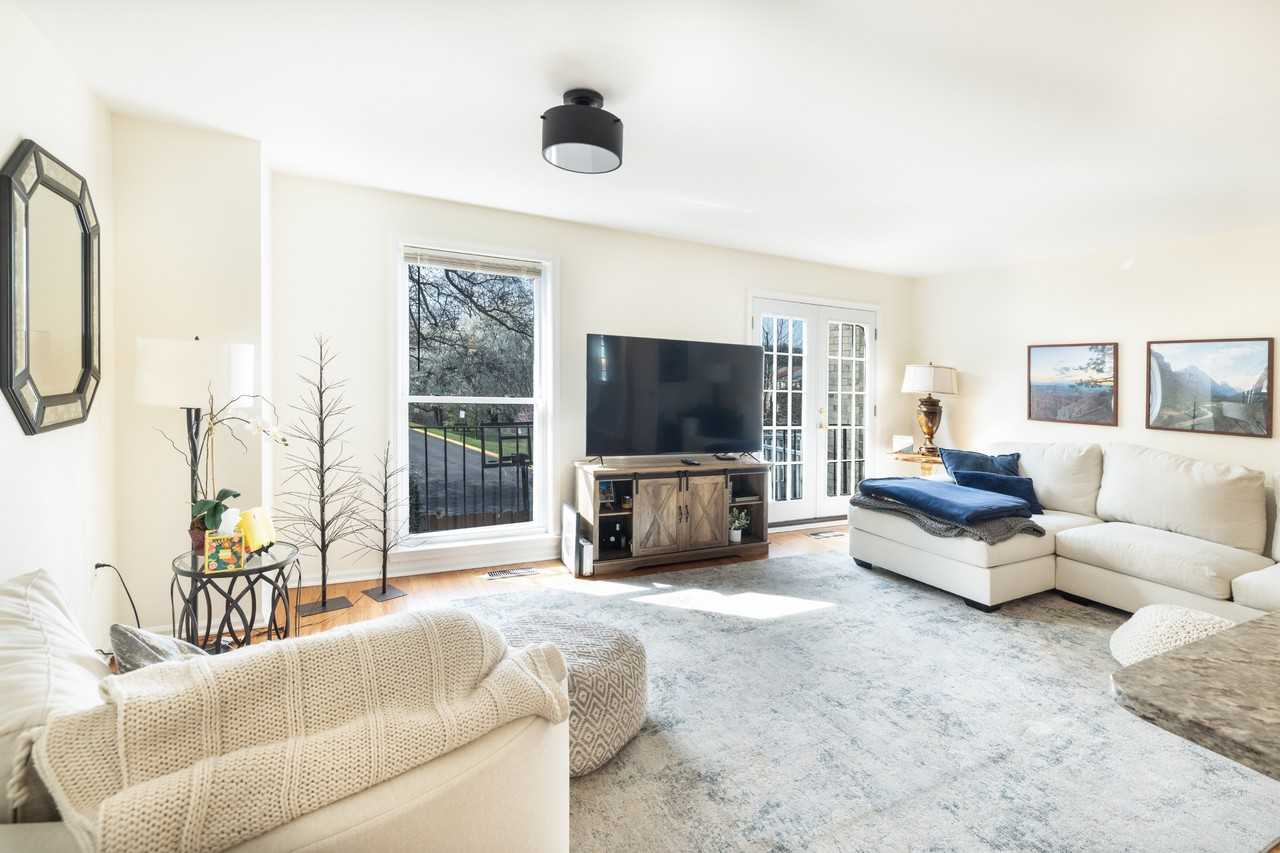 10238 Arizona Cir #1 - Photo 2 of 25