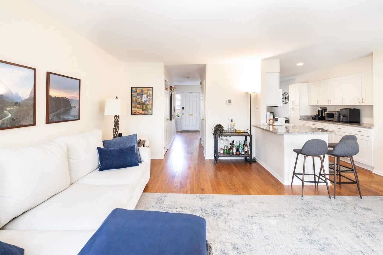 10238 Arizona Cir #1 - Photo 3 of 25