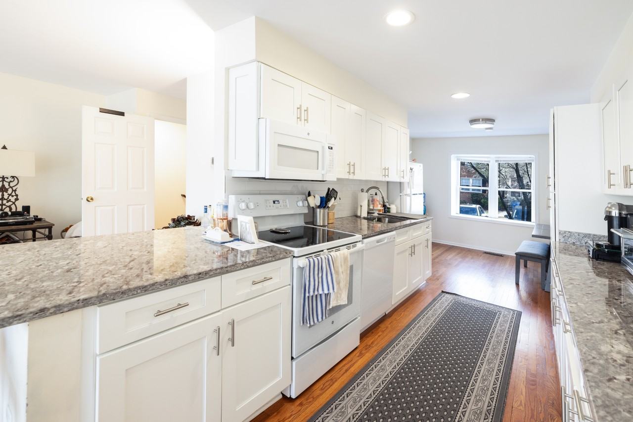 10238 Arizona Cir #1 - Photo 5 of 25