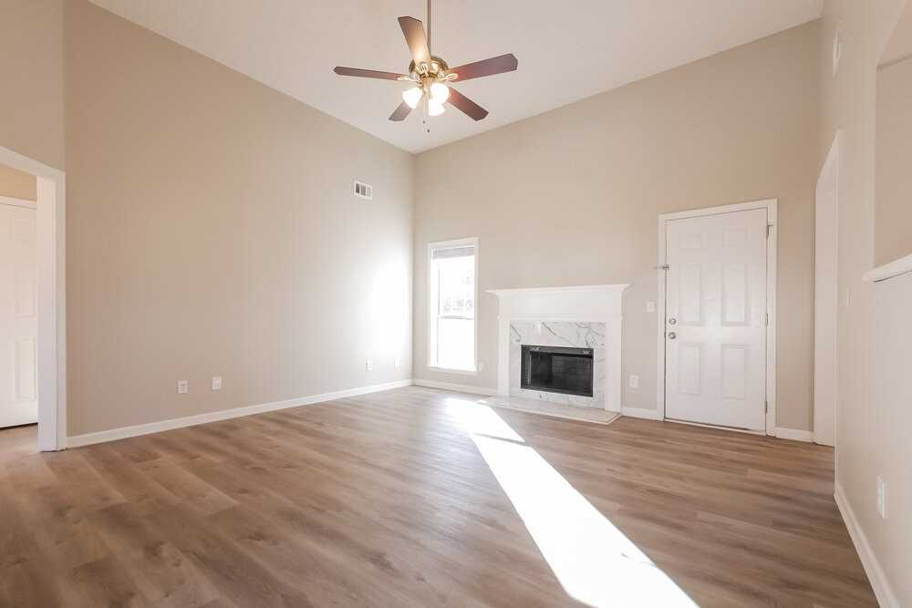 8062 Mustang Ln - Photo 4 of 17