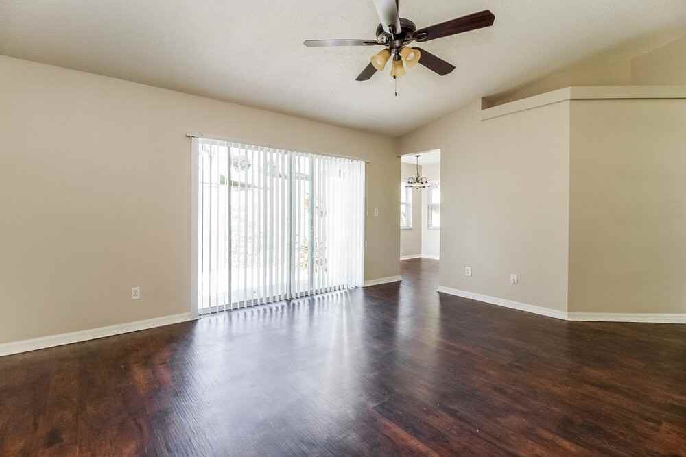 11725 Chapelle Ct - Photo 3 of 16