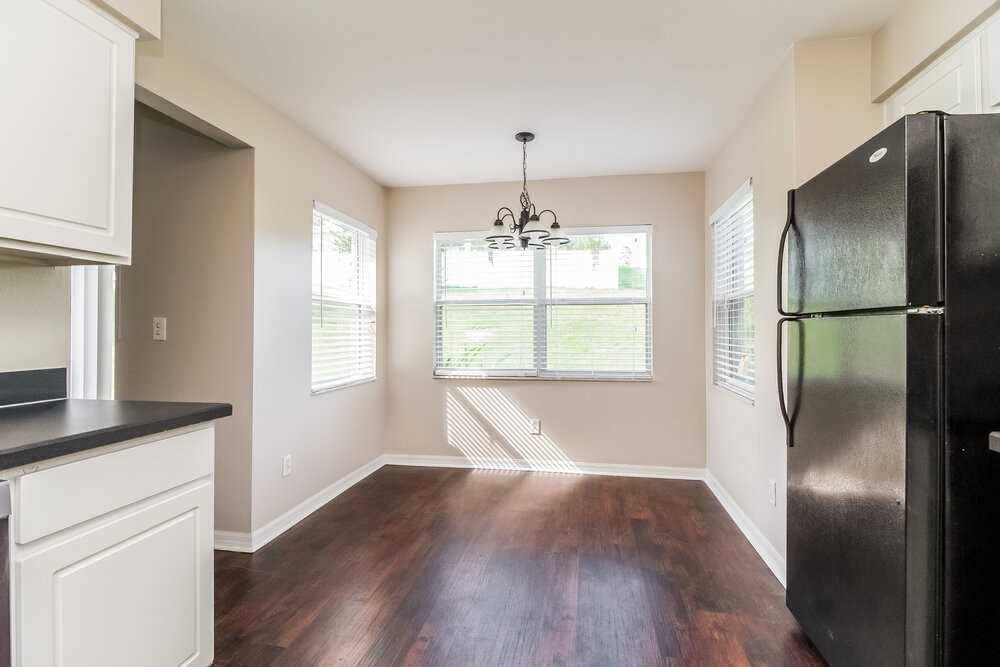 11725 Chapelle Ct - Photo 7 of 16