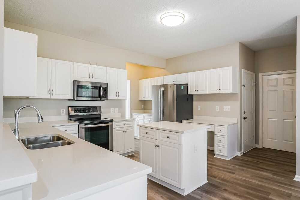 8817 Whitby Ct - Photo 7 of 17