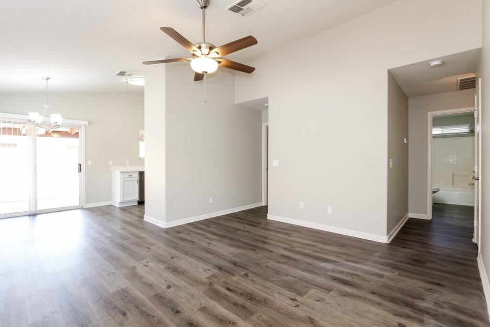 21635 N 29th Dr - Photo 6 of 16