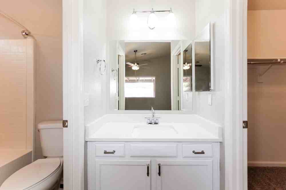 21635 N 29th Dr - Photo 7 of 16