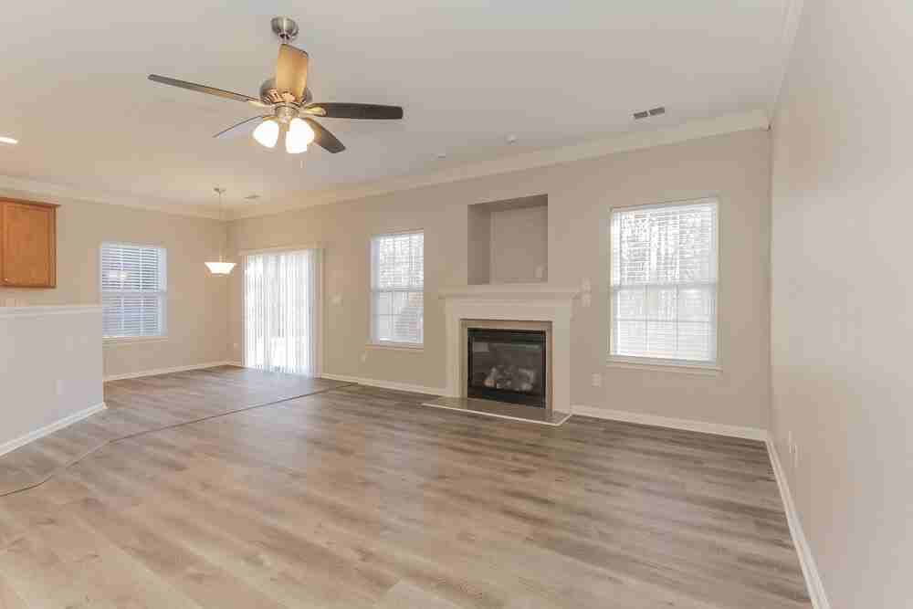 1020 Breakmaker Ln - Photo 6 of 16