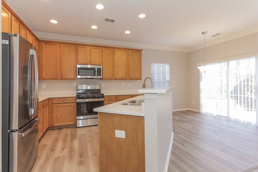 1020 Breakmaker Ln - Photo 7 of 16