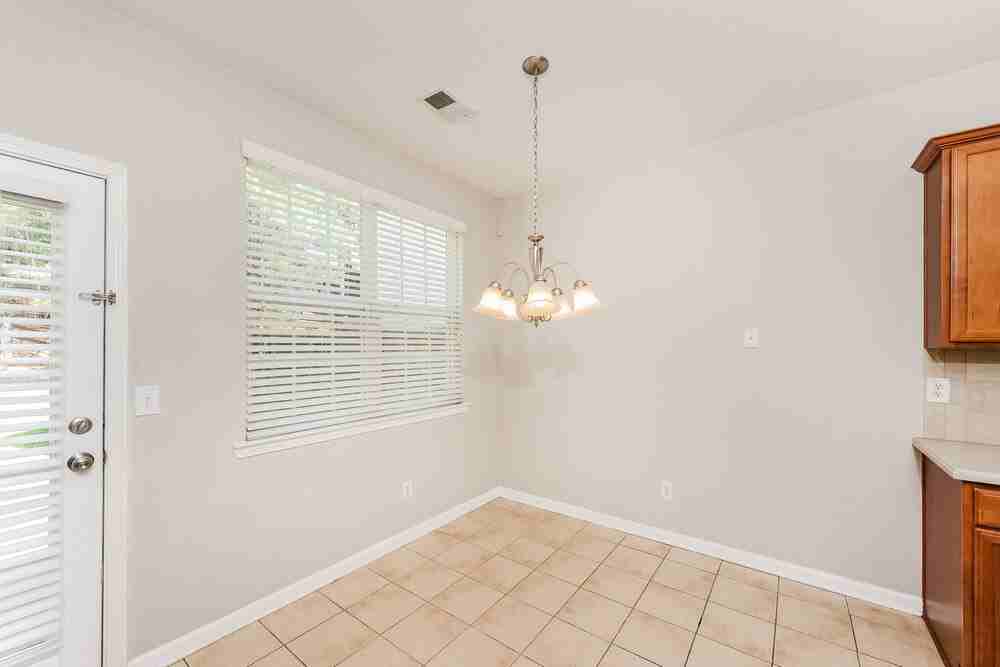 840 Topaz Vly - Photo 7 of 17