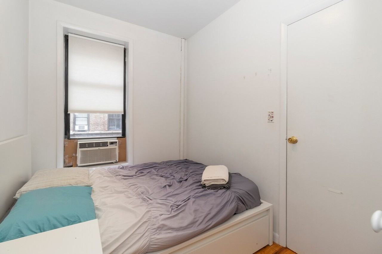 320 E 93rd St #1032045P - Photo 2 of 25