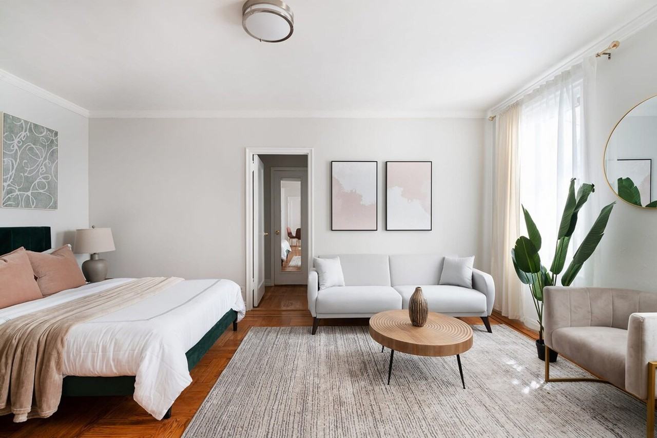 105 E 24th St #1021973P - Photo 2 of 12