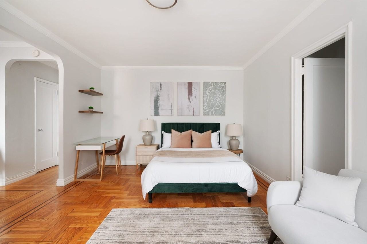 105 E 24th St #1021973P - Photo 6 of 12