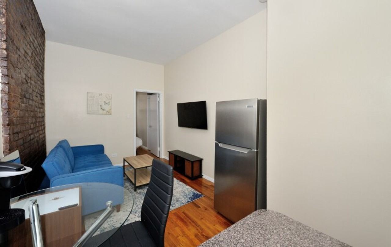 348 E 34th St #1323982P - Photo 3 of 24