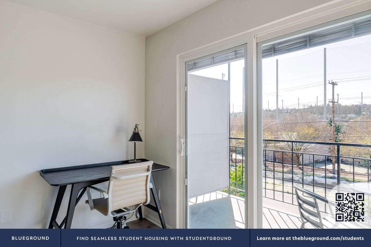 2850 15th Avenue West - Photo 7 of 23