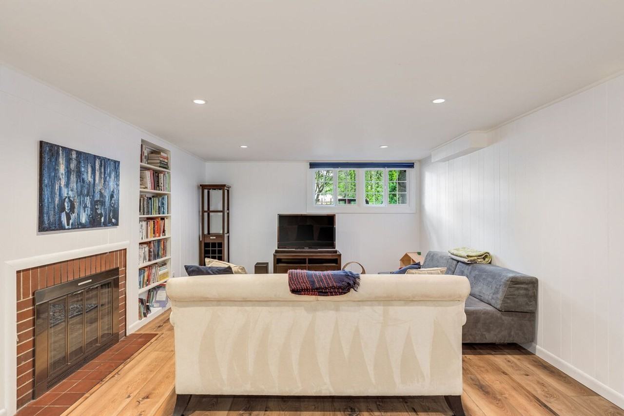 3177 Ne 84th St #1035927P - Photo 5 of 46