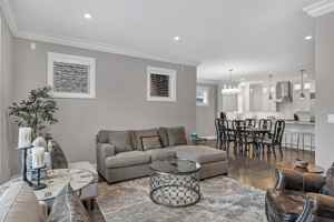 featured image of 3808 N Kenmore Ave