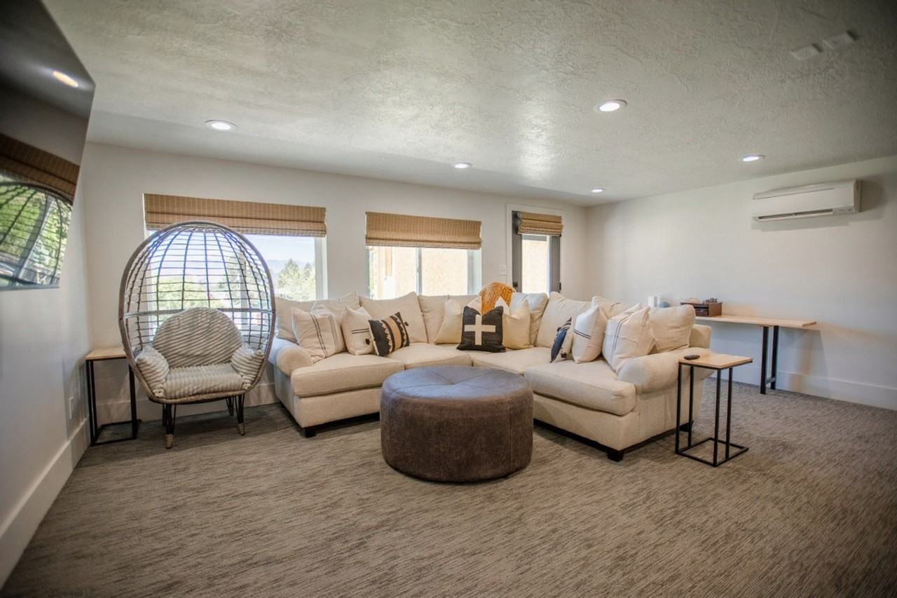 160 W 1600 S #1250004P - Photo 2 of 50