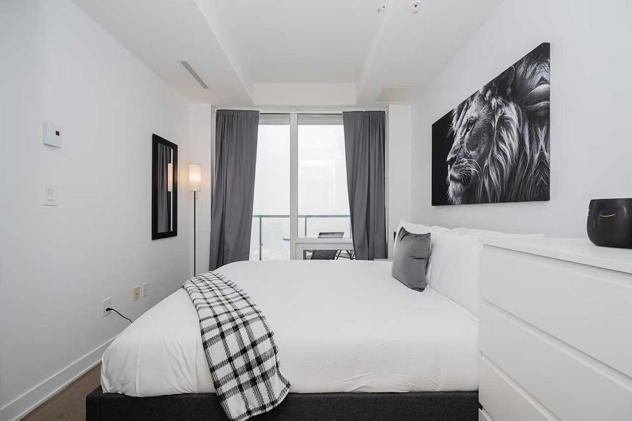 1255 Rue Saint-Jacques #1262044P - Photo 3 of 50