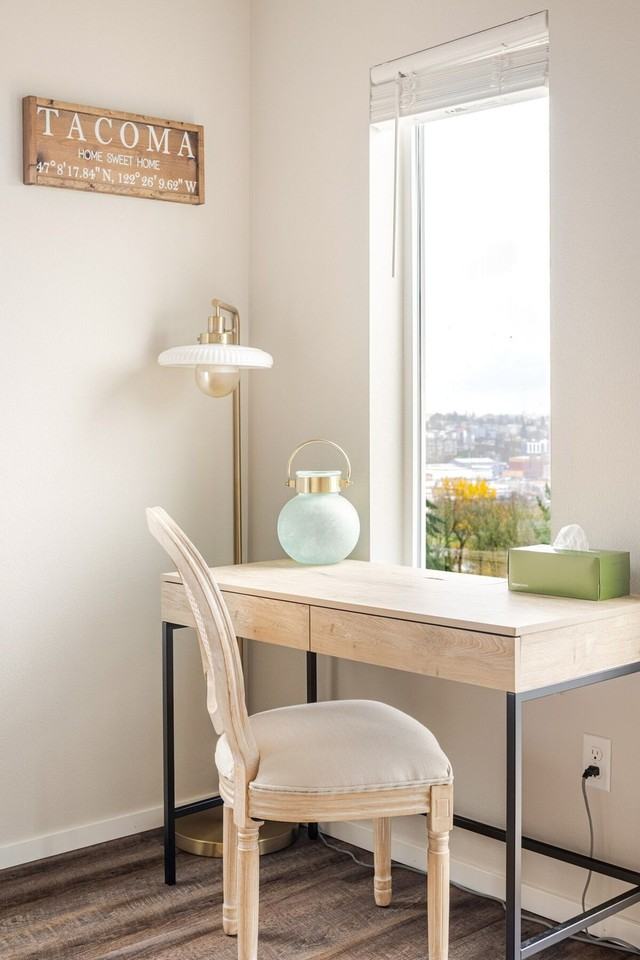 704 E Wright Ave #1296630P - Photo 6 of 27