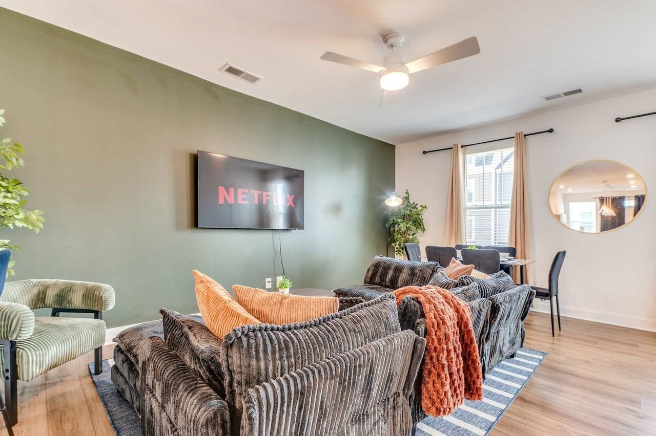 4106 Bunker Dr #1323445P - Photo 5 of 50