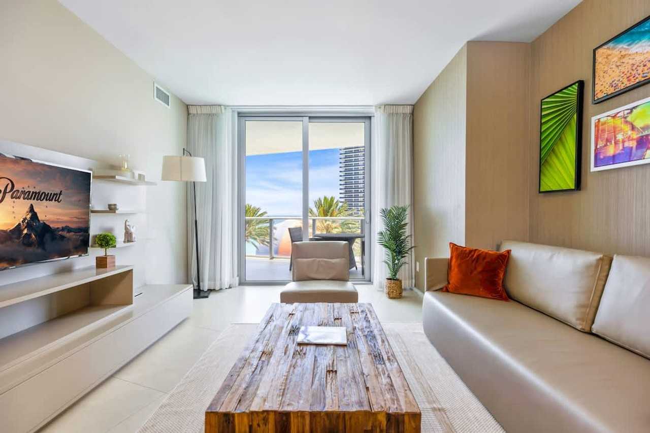 4011 S Ocean Dr #1372323P - Photo 5 of 38