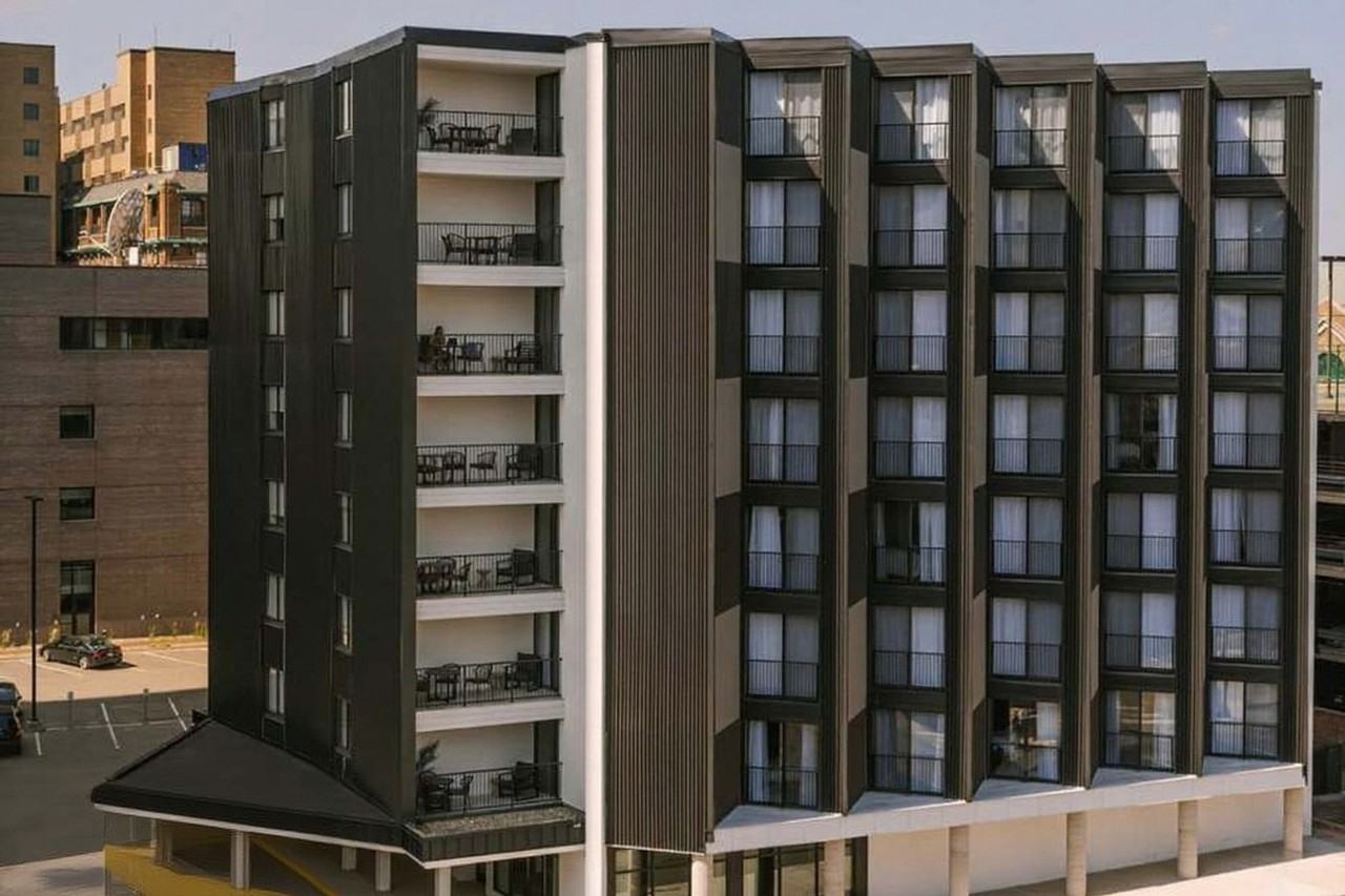 77 9th Street East - Photo 5 of 16