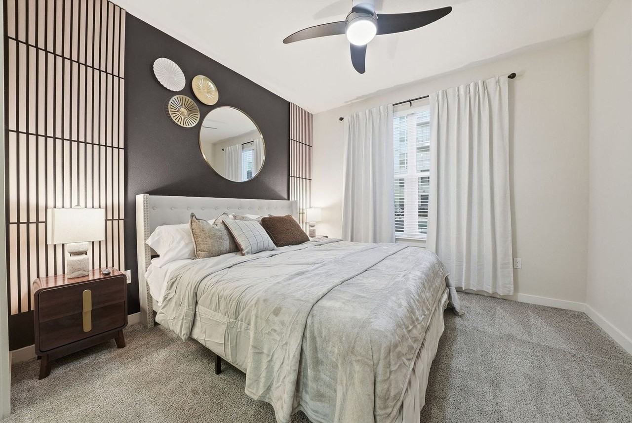 1700 W Cleveland St #1475283P - Photo 3 of 50