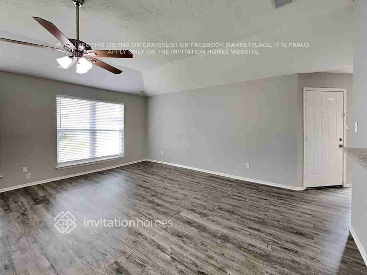 209 Greenshire Dr - Photo 3 of 13