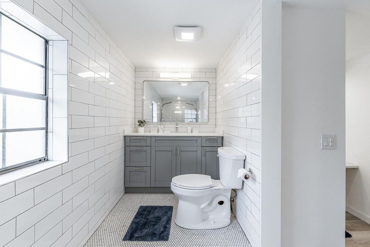 807 Sw 14th Ct #1475657P - Photo 3 of 50