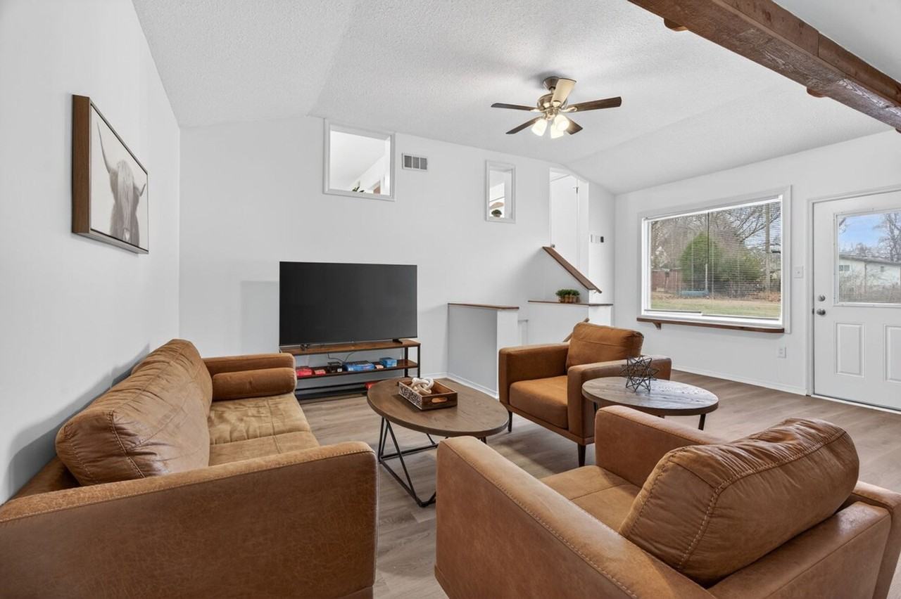 453 Chamberlin Dr #1472907P - Photo 4 of 44