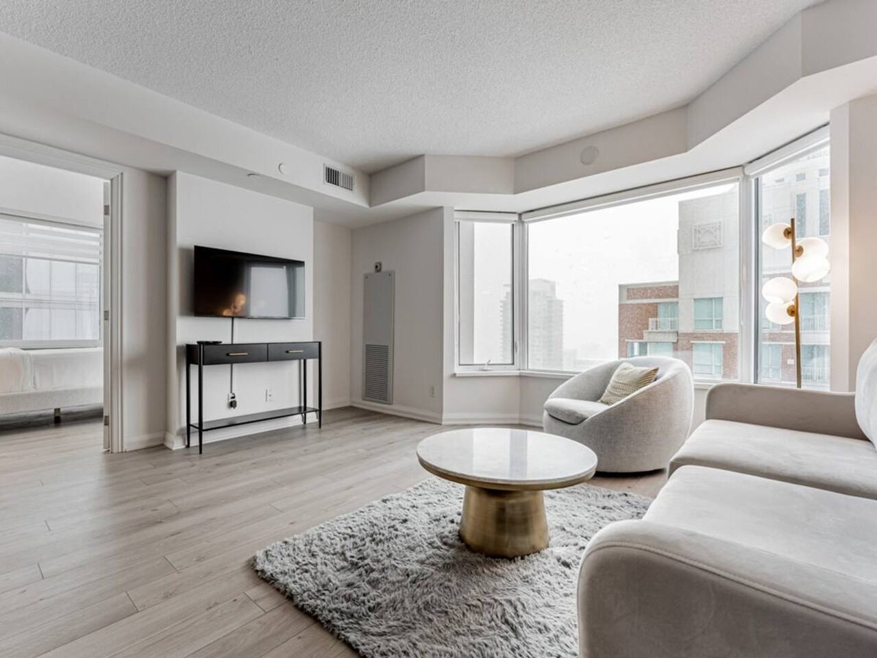 55 Avenue Rd #1495832P - Photo 3 of 50
