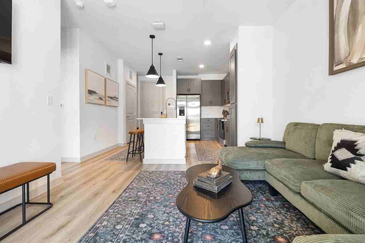 1301 Leah Ave #1499096P - Photo 3 of 50