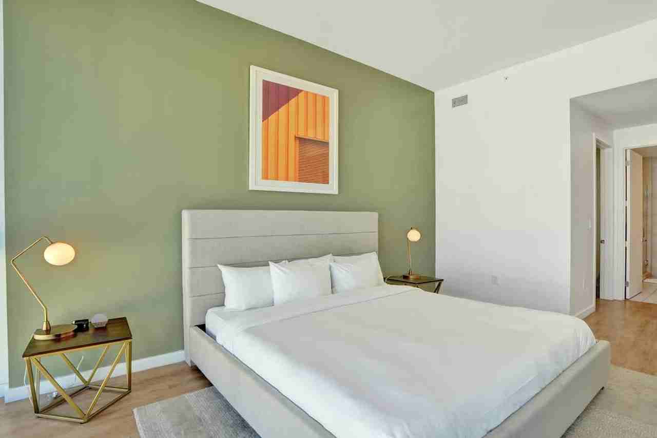 1220 17th St #1504094P - Photo 3 of 38