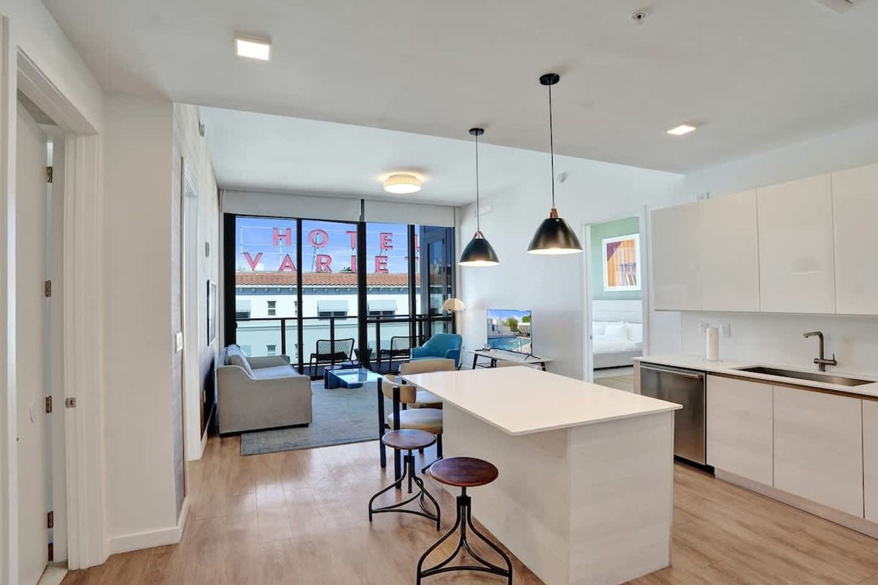 1220 17th St #1504094P - Photo 6 of 38