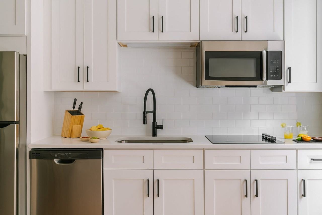 17 S Wabash Ave #1504147P - Photo 5 of 8