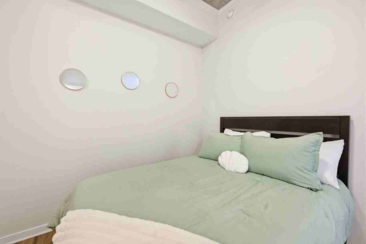 28 Woolfe St #1509631P - Photo 3 of 33