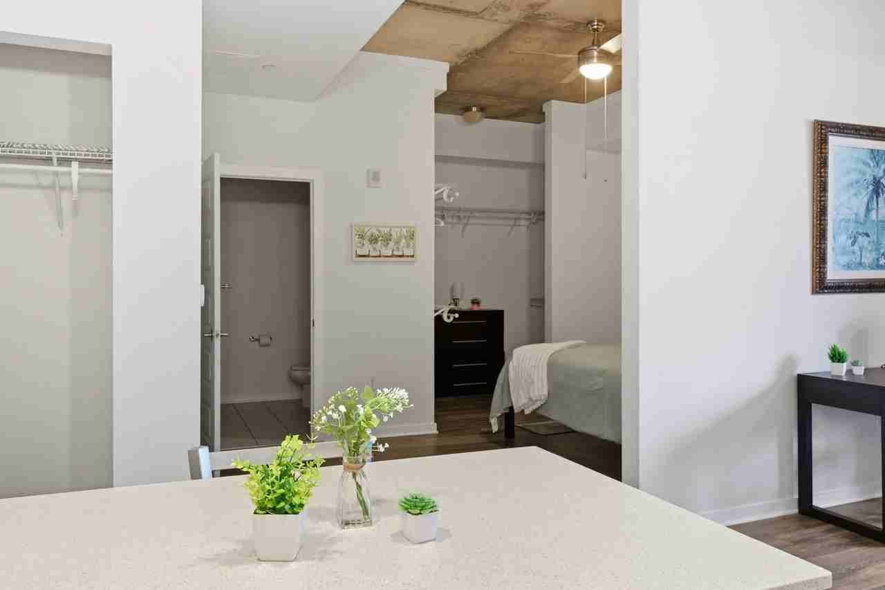 28 Woolfe St #1509631P - Photo 6 of 33