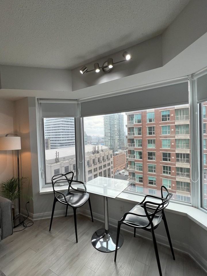 150 Bloor St W #1510938P - Photo 4 of 5