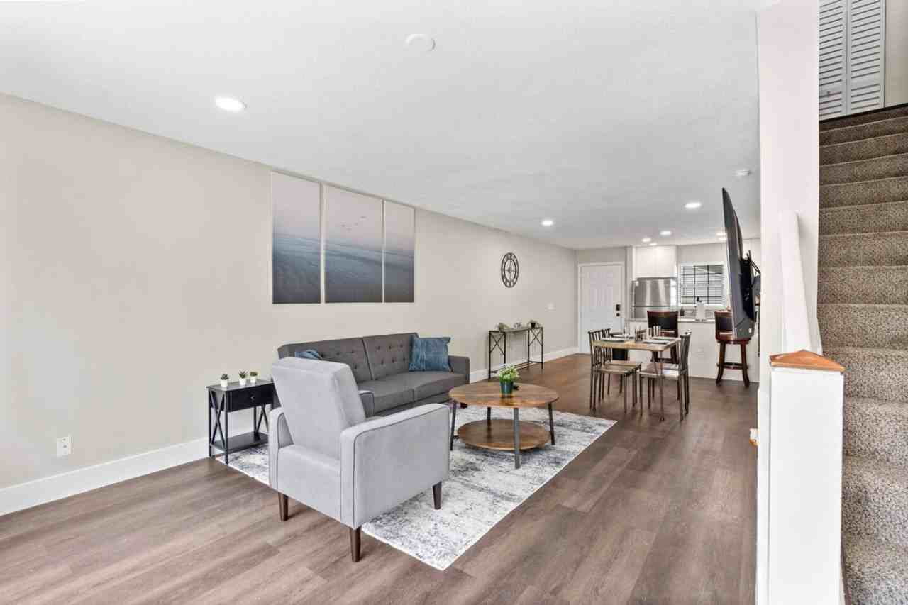 3715 Legacy Sq #1511048P - Photo 3 of 39