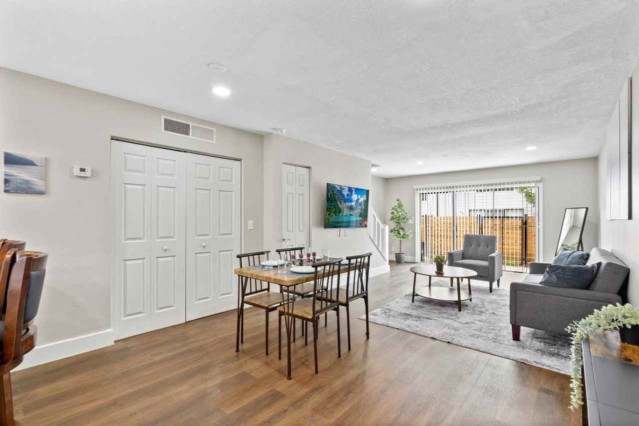 3715 Legacy Sq #1511048P - Photo 5 of 39