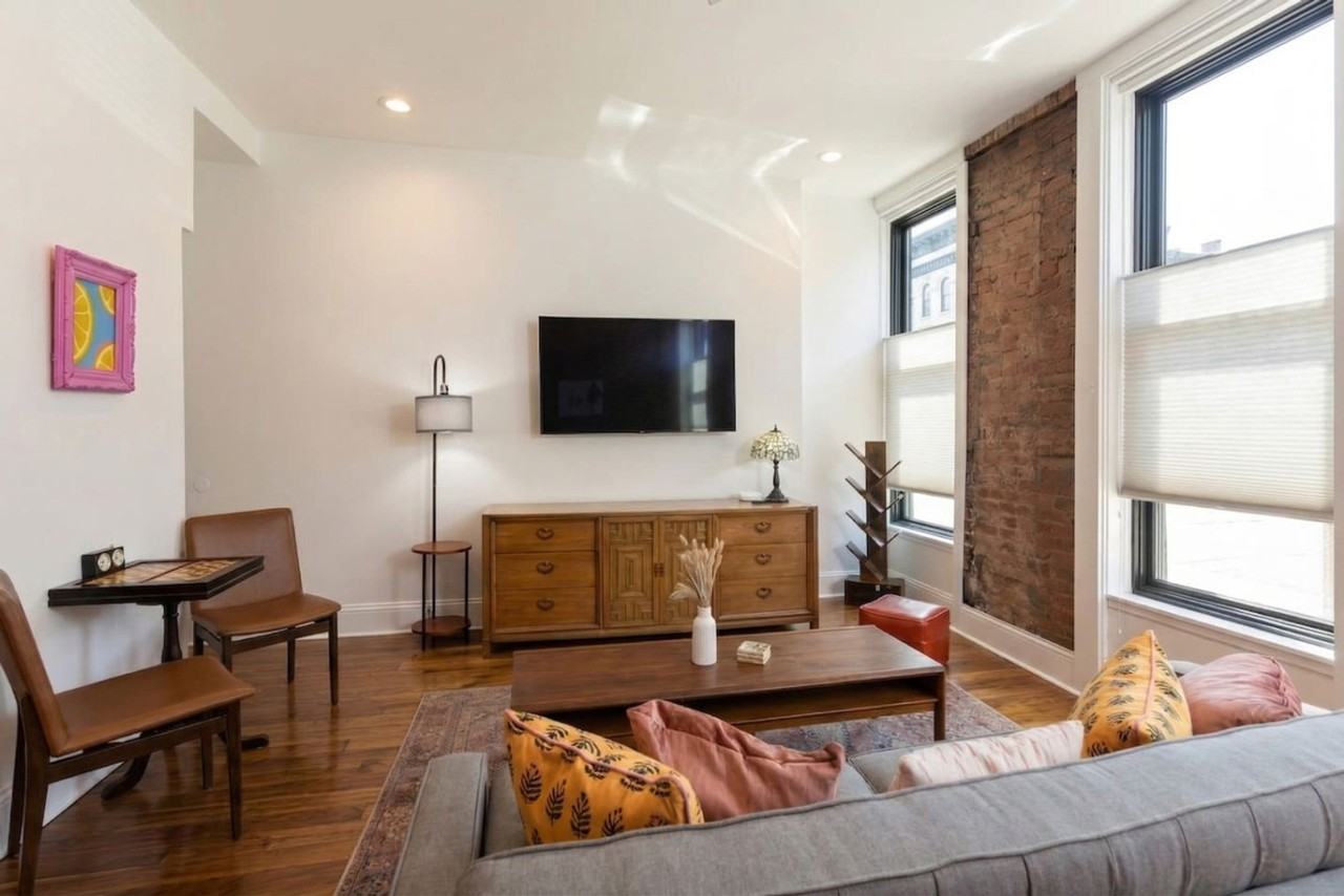 152 E Mcmicken Ave #1511973P - Photo 6 of 48