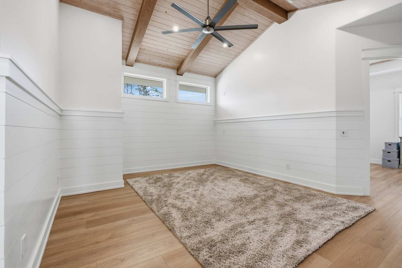 304 Palm Beach Dr #1511645P - Photo 5 of 50