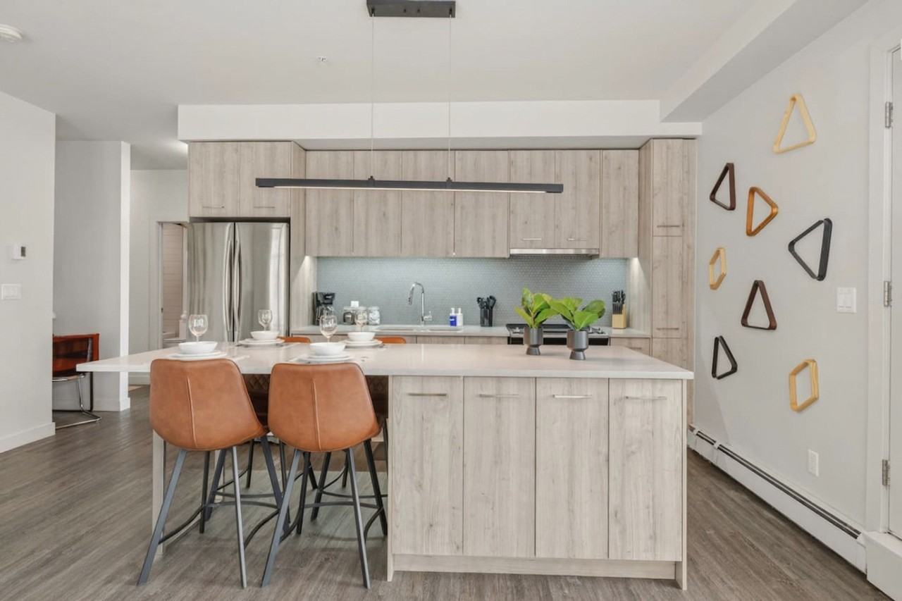 10837 83 Ave Nw #1512421P - Photo 5 of 46