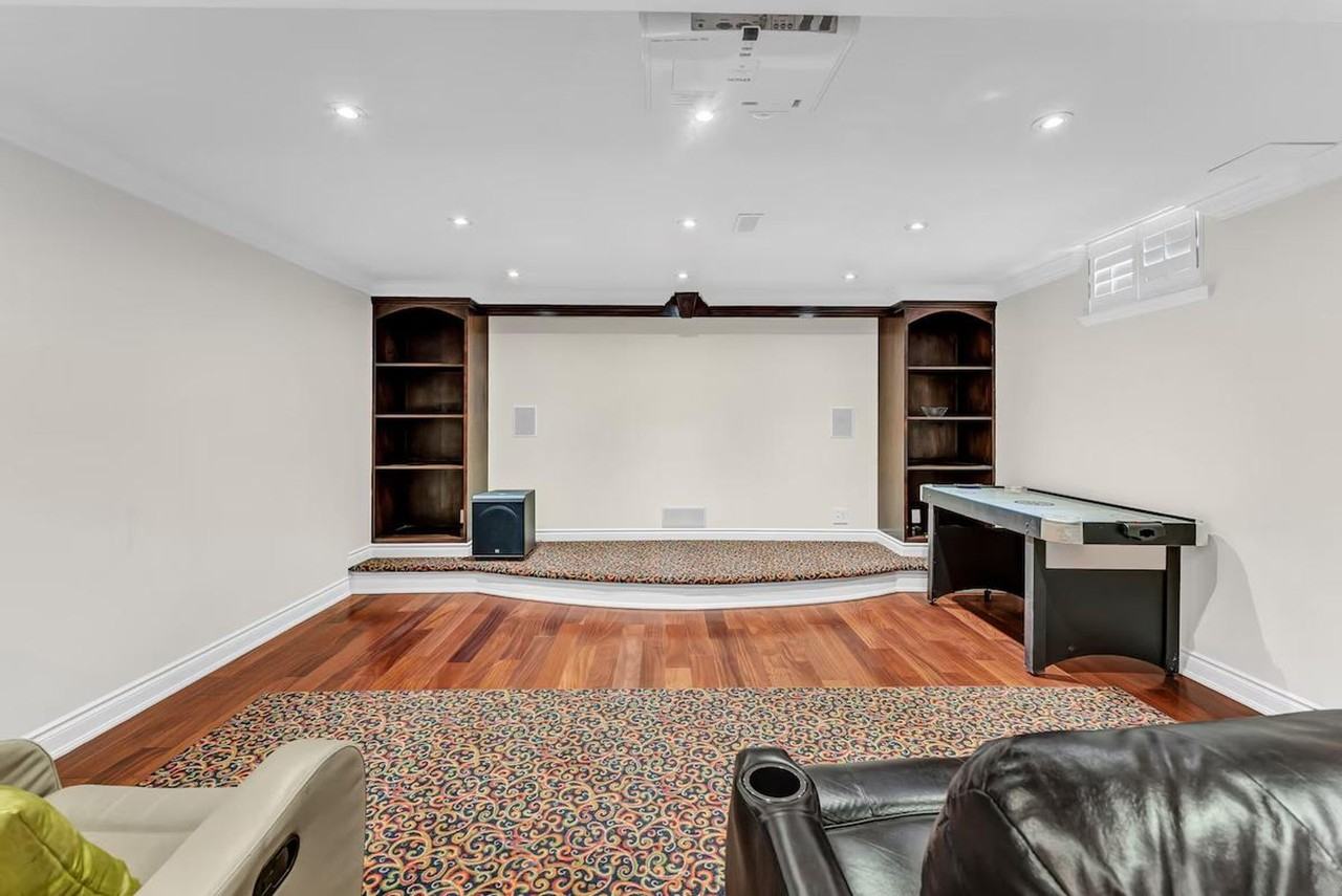 5 Highvalley Cir #1504489P - Photo 3 of 50